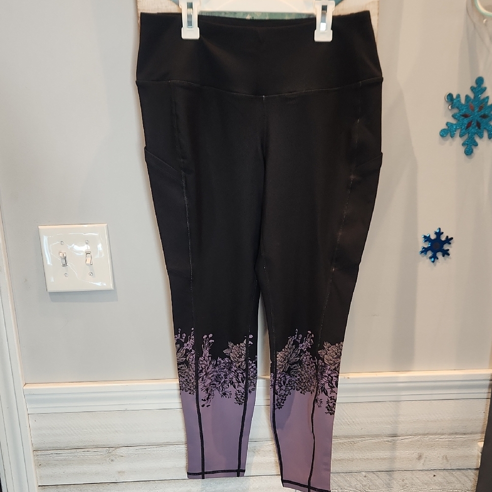 Torrid Women's Sz 0 Black and Purple Floral Ankle Leggings